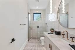 Barton Springs Luxe 